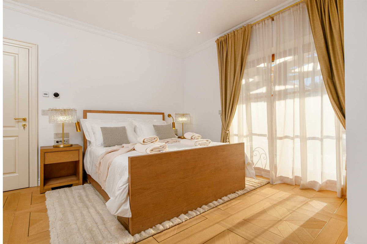 Strandvilla Adriatic Z bei Šibenik – Pool & Meerblick, Kroatien