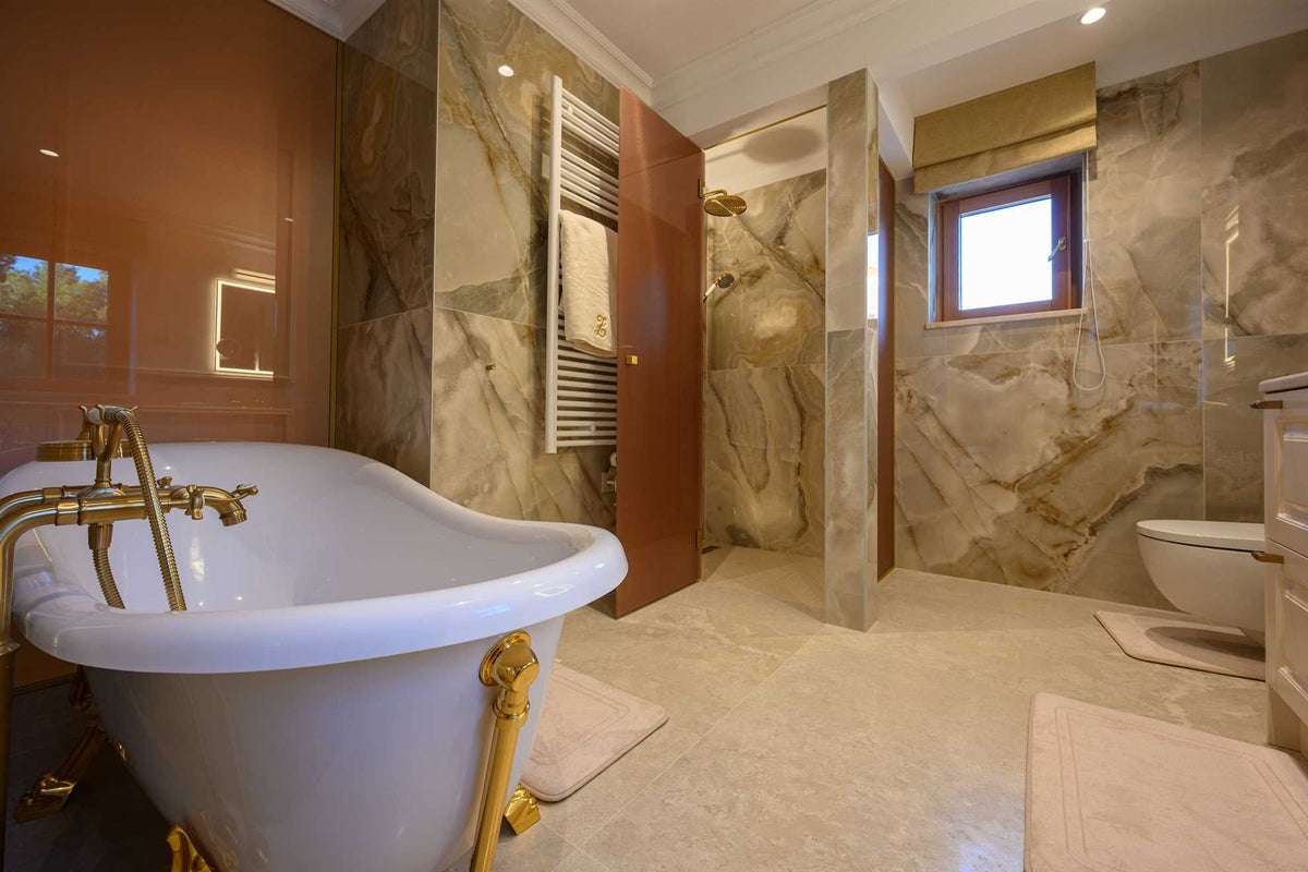 Strandvilla Adriatic Z bei Šibenik – Pool & Meerblick, Kroatien