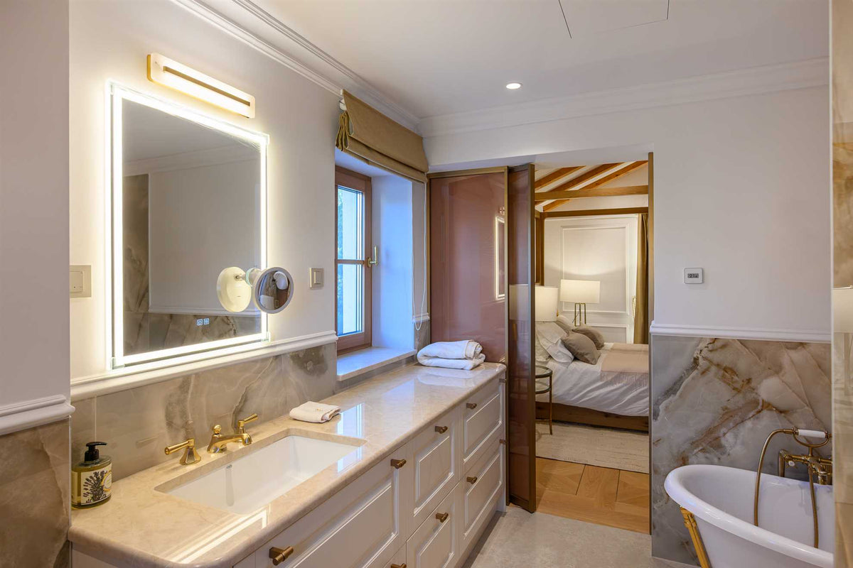 Strandvilla Adriatic Z bei Šibenik – Pool & Meerblick, Kroatien