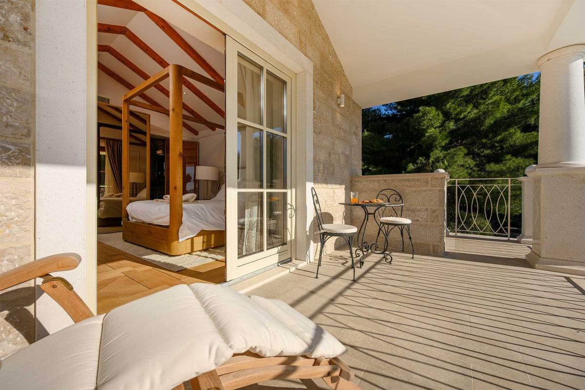 Strandvilla Adriatic Z bei Šibenik – Pool & Meerblick, Kroatien