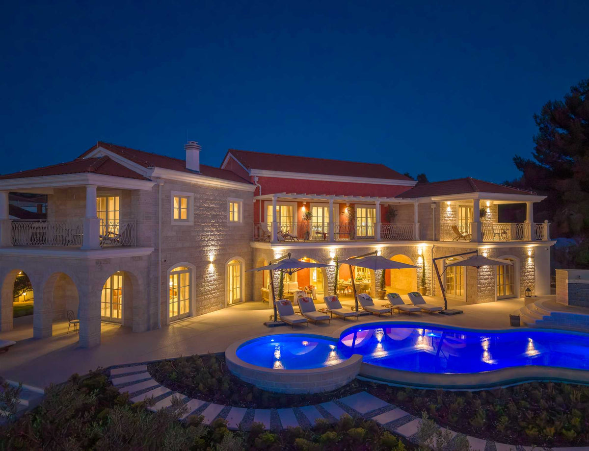 Strandvilla Adriatic Z bei Šibenik – Pool & Meerblick, Kroatien