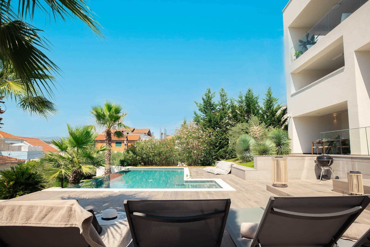 Villa Aquarama bei Trogir – 2 Pools & Meerblick, Kroatien