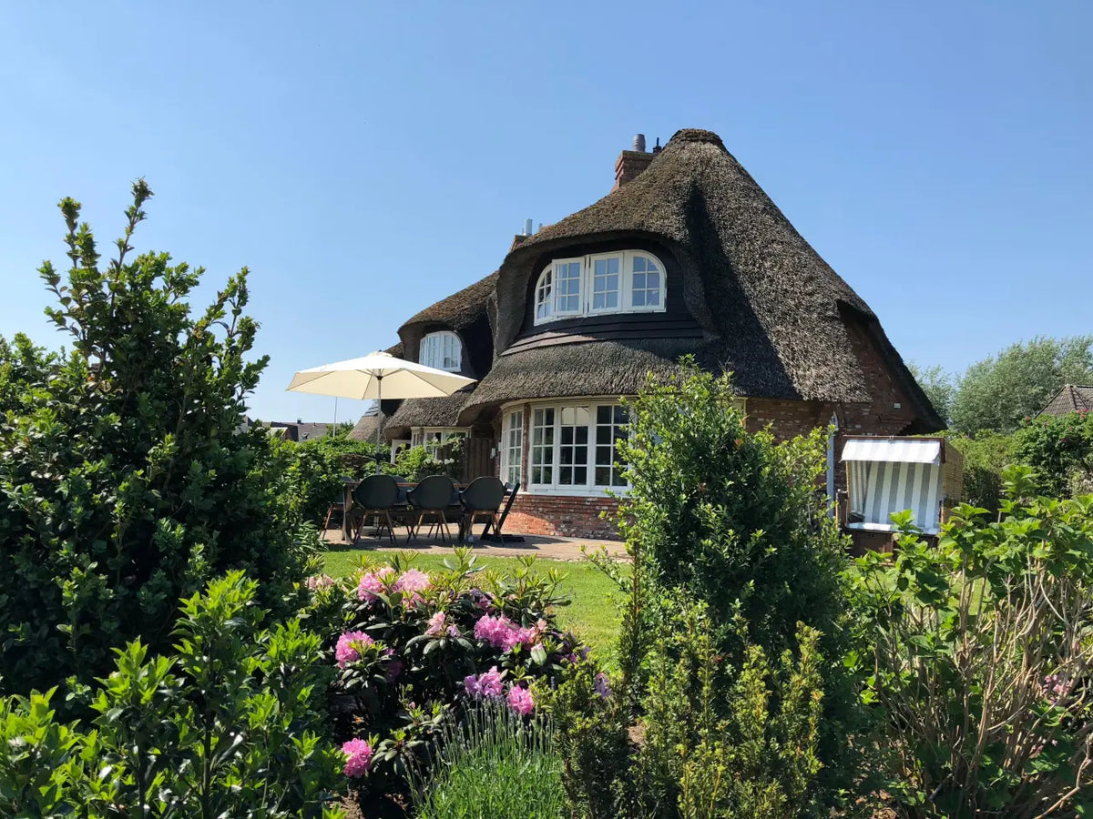 Reetdachhaus mit Meerblick in Munkmarsch – Sylt